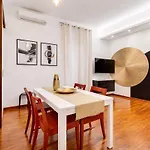 Family With 2br Near Vatican