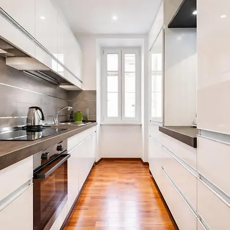 Family With 2br Near Vatican