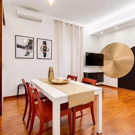 Family With 2br Near Vatican